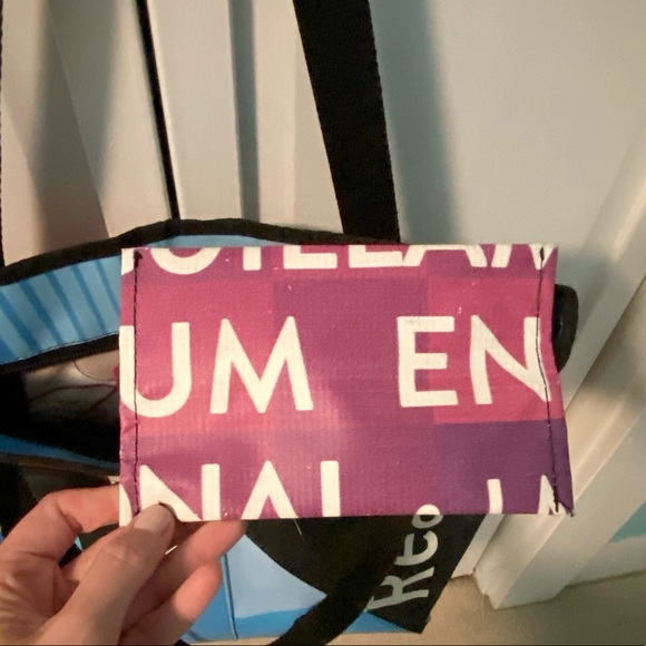 Vaho Trashion Tote with Detachable Coin Purse - Picture 7 of 8